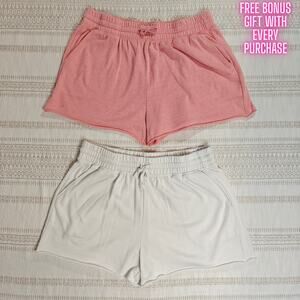 Splendid Eco Soft Pink & White 2 Piece Short Lounge Set Size M NEW